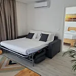 Surf מלון דירות 4*