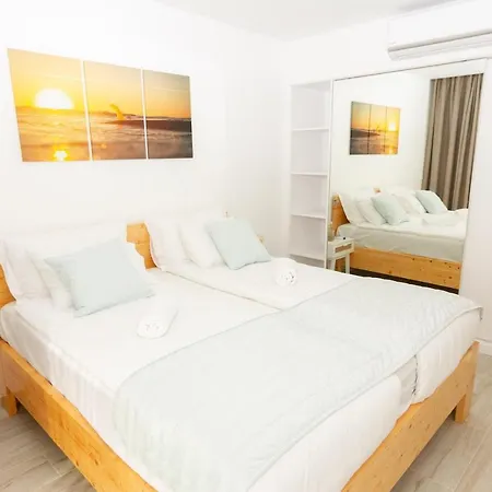 Surf Lägenhetshotell 4*