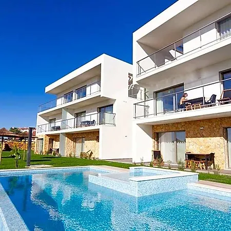 Surf Aparthotel