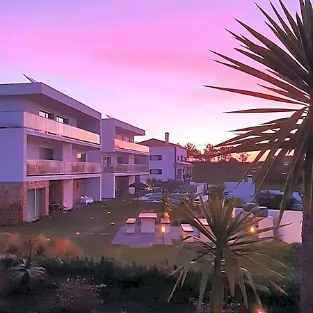 Surf Aparthotel 4*